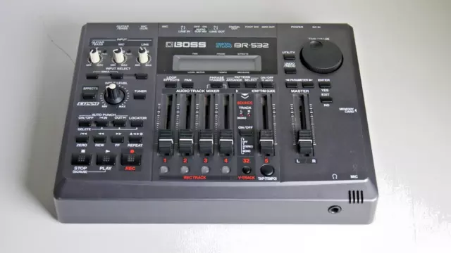 BOSS BR-532 DIGITAL STUDIO 4 Multitrack Recorder with 128mb card (Please Read)