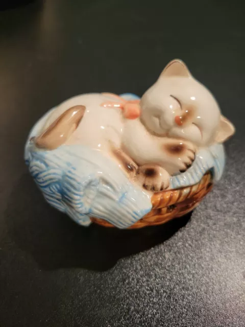 Vtg*Avon*1983*Pomander “Cat Napper”  Sleeping Kitten in Basket Ceramic Figure