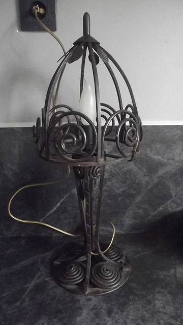 Lampe De Table Art Déco 1930 – Fer Forgé Noir, Motif étoile – 35,5 Cm