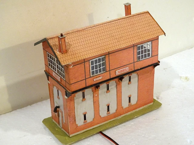 MAQUETTE ARTISANALE Poste D'aiguillage De L'arbresle Eclairage Et