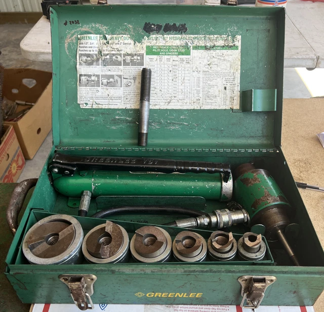 GREENLEE SLUG/SPLITTER HYDRAULIC Knockout Punch Set 1/2”2” Conduit