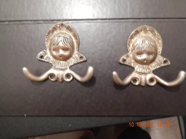 2 x VTG 1968 American Tack and HDWE Hardware Number # 121 Double Hook Girl Angel