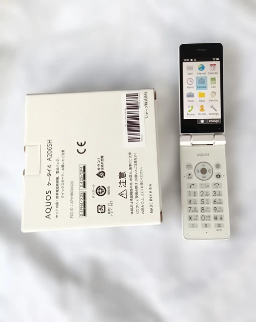 SHARP AQUOS KEITAI 4 A206SH White LTE Android Flip Phone Unlocked