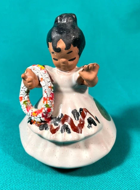 Vintage BEE OF HAWAII REDWARE LITTLE HAWAIIAN LEI GIRL FIGURINE Original Label
