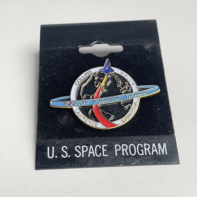 Official  Vtg. NASA STS-114 Space Shuttle Discovery Mission Enamel Lapel Pin
