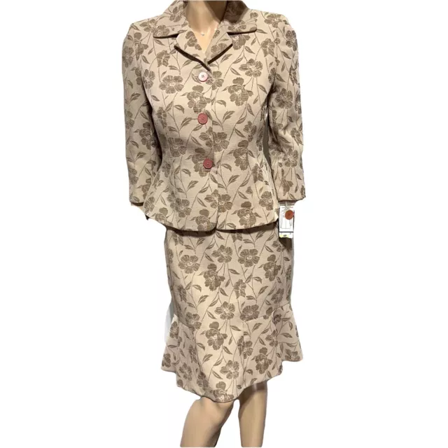 Le Suit Jacket Skirt Suit Set Size 4 P Petite Beige Tan Jacquard Brocade NWT