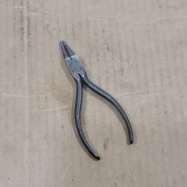 Klein Tools D307-51/2C Slim Long- Needle Nose Pliers USA