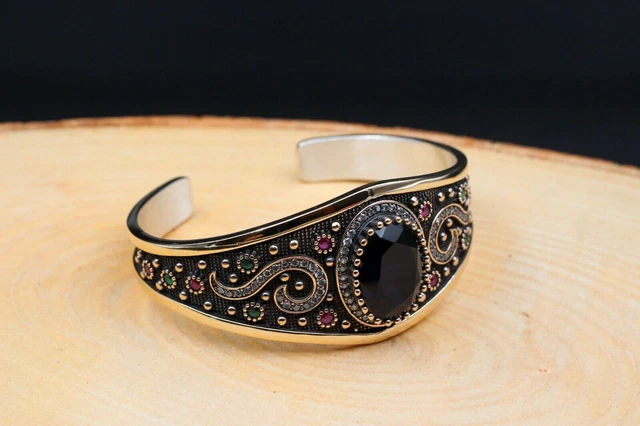 Bracelet pour femme en saphir fait à la main pour femme avec manchette en...