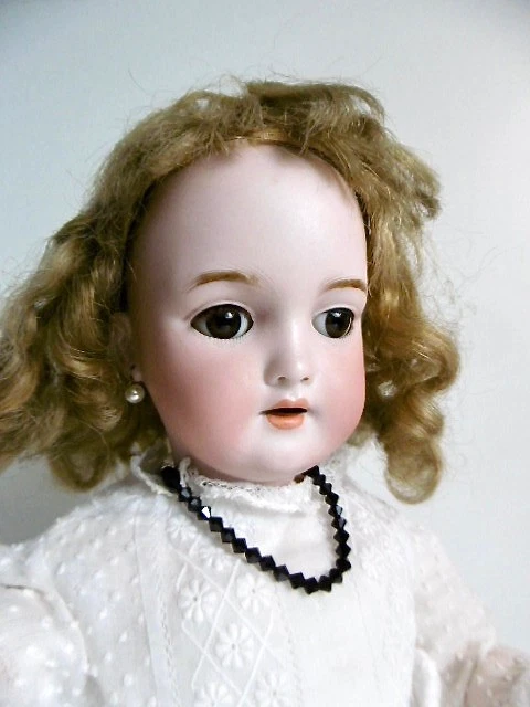 Ancienne poupée heinrich handwerck en biscuit de porcelaine avec tête