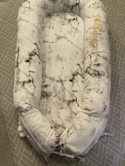 Sleepyhead Deluxe+ Plus Baby Pod In Carrara Marble 0 - 8 Months