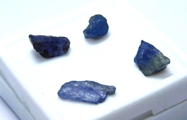 Lot de pierres précieuses brutes en tanzanite bleue naturelle non traitée...