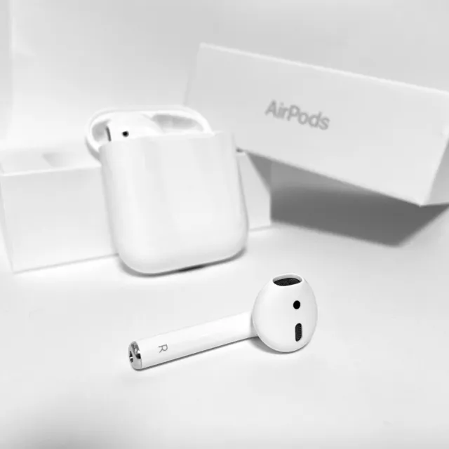 Apple AirPods 2nd Generation - Replacement Right Side Only - 2nd Gen - A2032
