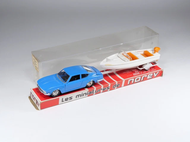 Norev 1/43 – Chrysler New Yorker Avec Dinghy Rocca – Beige, En Boîte