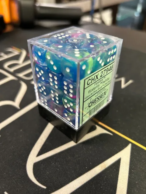 Chessex D6 Cube Gemini Set Of 36, 12mm - Festive Waterlily - White