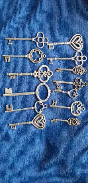 14PCS Mixed Lots of Tibetan Silver Metal Key Charm Pendants #22466 2