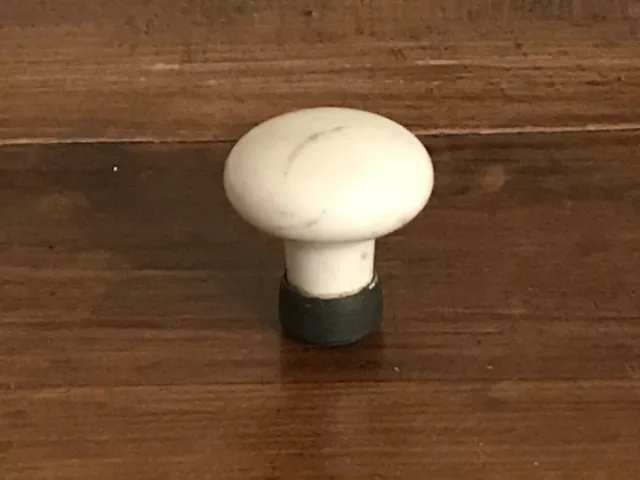 Bouton/poignée de porte ancien en porcelaine et laiton