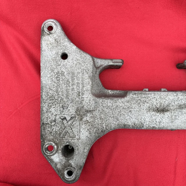 BMW 5 7 SERIES G30 G11 G12 Gearbox Support Mount Bracket Holder 6870619