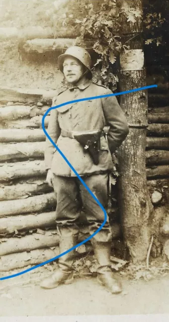 Grabenportrait 1WK 1917 mt Stalhelm Gasmaske und Pistole P08