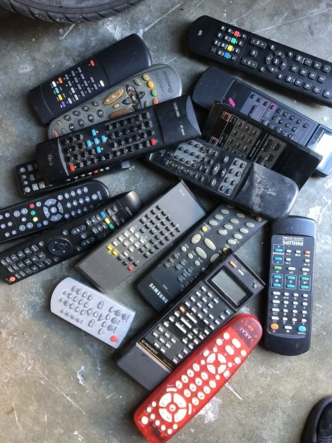 Telecomandi Vari Da Testare Lotto 16 Pezzi