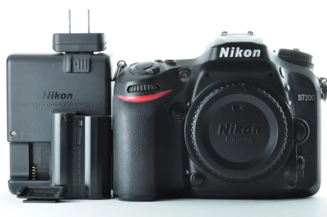 [Near Mint] Nikon D7200 DX-format DSLR Body (Black)