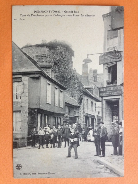 Carte Postale 1900 DOMFRONT Orne Belle Animation GRANDE RUE Tour Porte d'ALENÇON