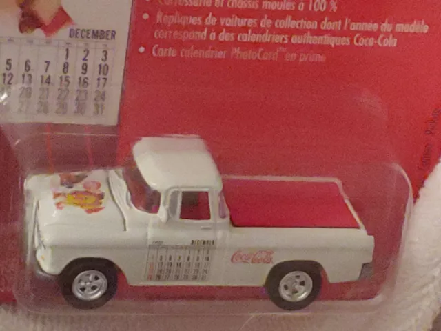 1955 Chevy Cameo Pickup Calendrier Fille Series - Johnny Lightning Neuf, Blanc-Rouge 3