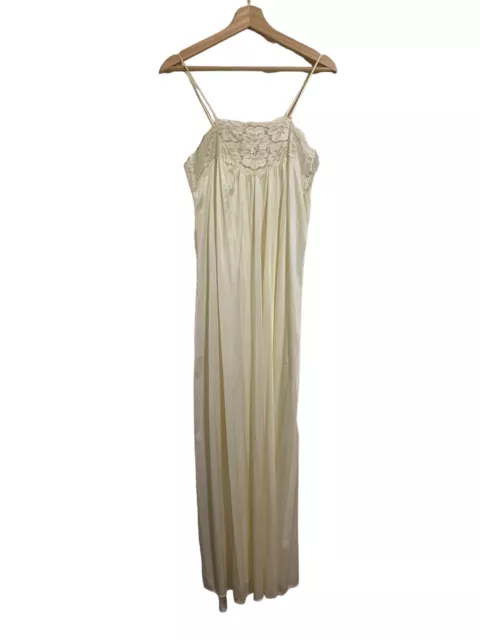 Vintage VAL MODE Long Ivory Night Gown, Size Small 100% Nylon Glam Coquette