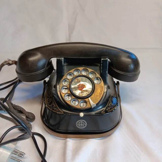 Altes Telefon mit Wählscheibe, Bakelit / Metall, Sammlerobjekt