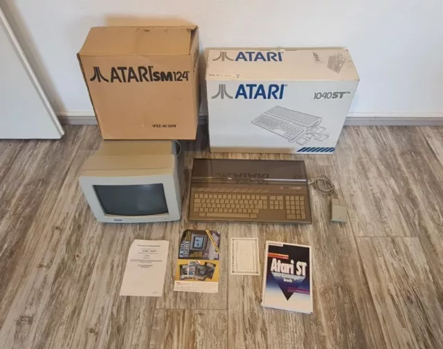 Atari 1040ST, Atari SM124 In OVP