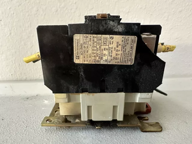 Telemecanique LC1-D503 80A IEC Contactor with LX6-D40 024 Coil