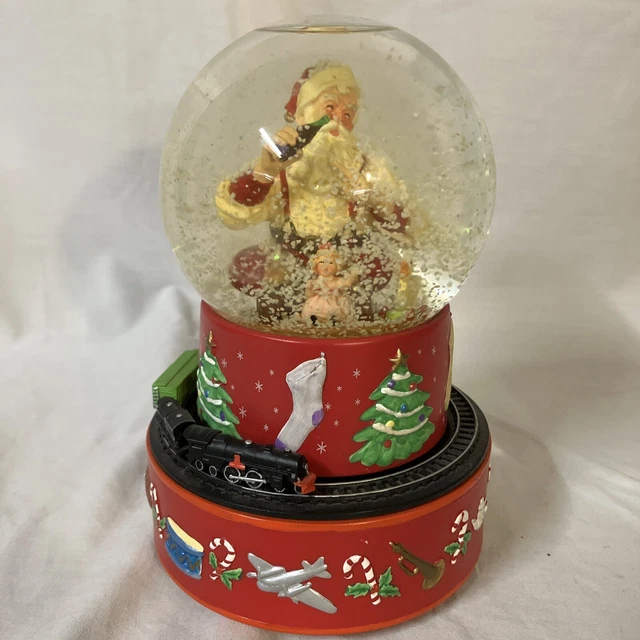 2001 HALMARK COKE CocaCola Santa Musical Snow Globe Moving Train Free