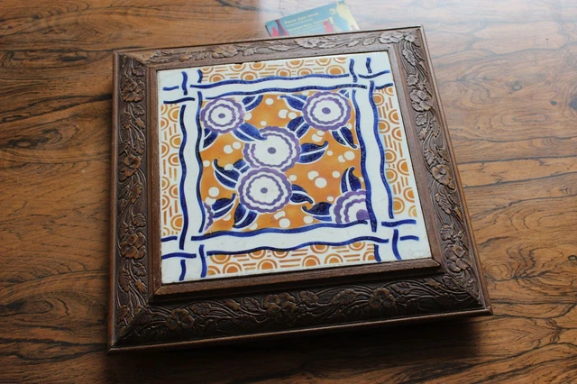 Dessous de plat en carrelage ancien - France