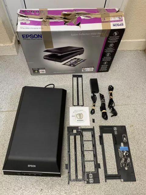 Epson Perfection V550 Photo , Colour Image Scanner. Includes Film Holders