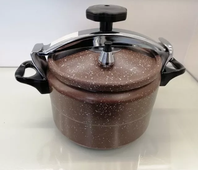 pressure cooker 9 L , 26cm