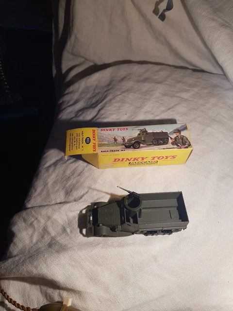 Dinky Toys Meccano France Half-track M3 avec sa boîte d'origine