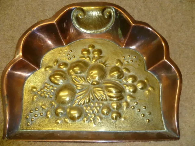 An Ornate 'Arts & Crafts Movement' Copper And Brass Crumb Pan. 'Silent Butler'