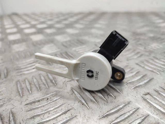 Opel Astra J 2011 brake pedal sensor switch 10366474 SAU38787
