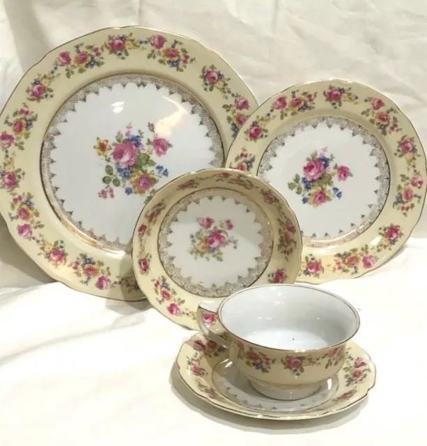 5pc Gold Castle Hostess Luncheon Plate, B&B, Dessert Bowl, Cup & Saucer GUC