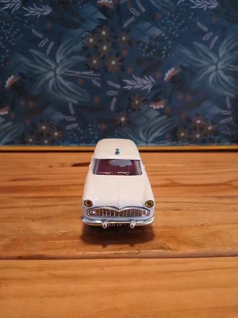 AV162 MILESTONE MINIATURES 1/43 DIAMOND JUBILEE JAGUAR 1937 SALOON REF JW10LWW