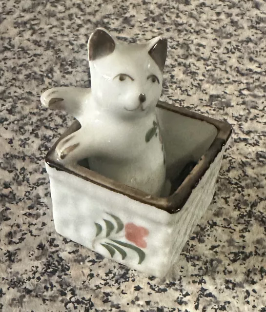 Vtg Porcelain White Cat Kitten In Basket Hand Painted Flowers Miniature Figurine