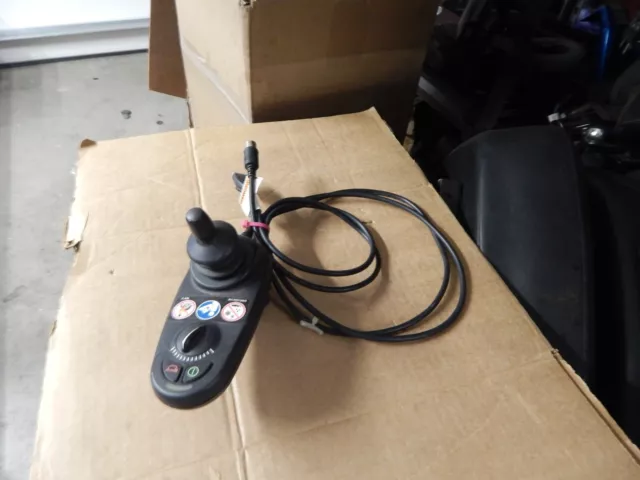 SILLA DE RUEDAS JOYSTICK JAZZY PG DRIVES 3 PINES D50901.01 con PLACA DE CARGA PROBADA!¡!
