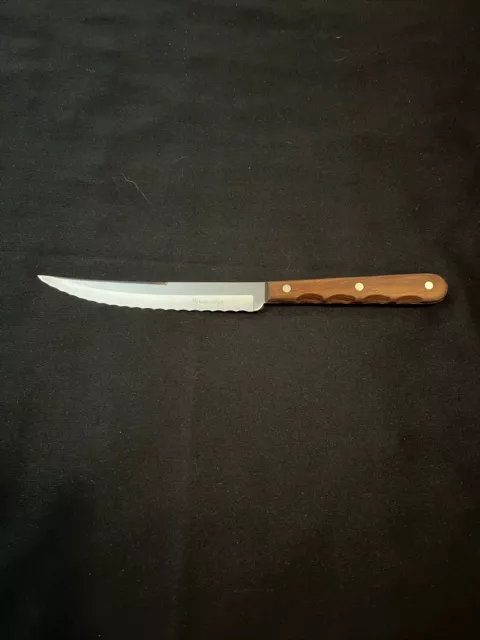 https://www.picclickimg.com/1nwAAOSwjBplf1Gj/Case-XX-M-282-5-Steak-Knife-Serrated-Blade.webp