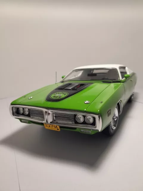 Dodge Charger Super Bee 1971 Autoworld 1/18