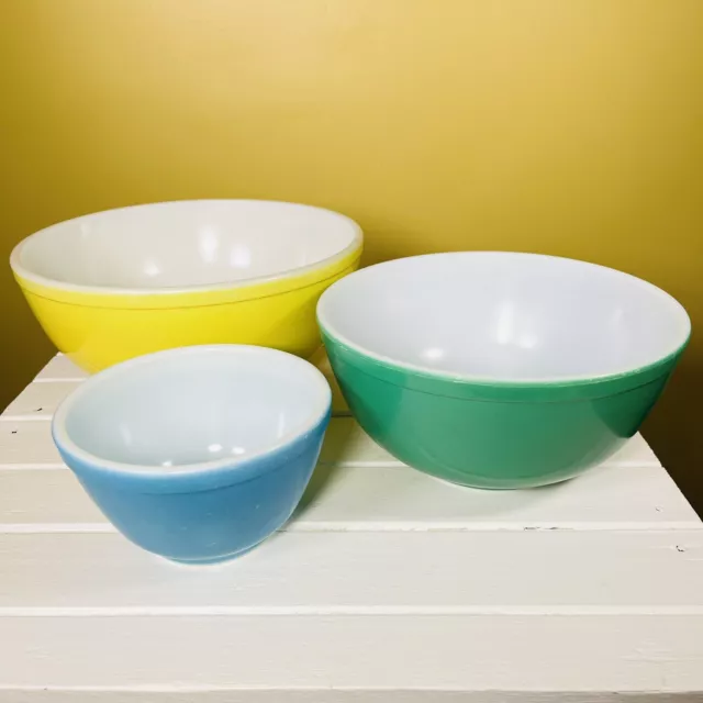 Pyrex Primary Colors 3 Nesting Mixing Bowls Yellow Green Blue Series 403