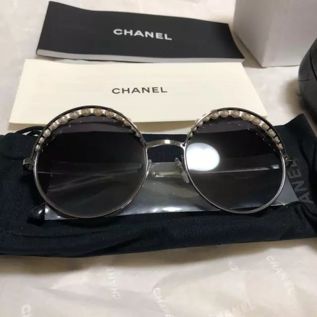 CHANEL 4234-H C.108 / S6 Pearl Sonnenbrille