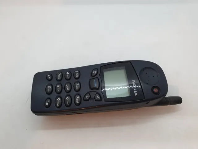 Nokia 5110 Mobile Phone *FOR PARTS OR REPAIR*