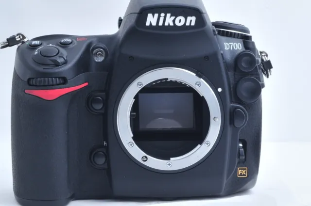 1120 Shots TOP MINT Nikon D700 12.1MP Digital SLR Camera from Japan 3