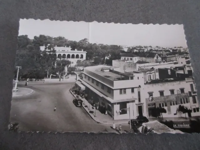 Carte Postale vintage noir et blanc 1956 Maroc TANGER Place de France Miroiterie