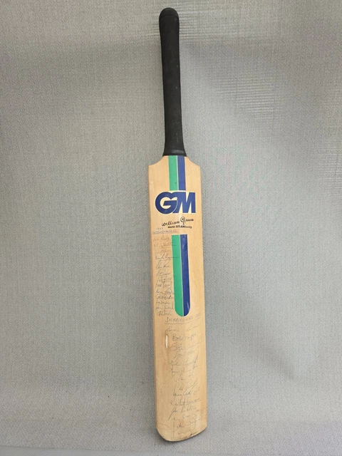 VINTAGE GUNN & Moore Cannon Cricket Bat 86cm Signed Notts 1977