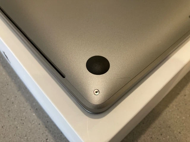 Apple MacBook Pro 15" 2017 i7 2.8GHz 16GB RAM 256GB SSD Space Grey (NEW Battery) 11